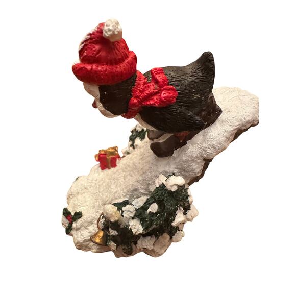 VTG Ks Collection Christmas figurine 5 Inch tall Resin penguin - Picture 4 of 5